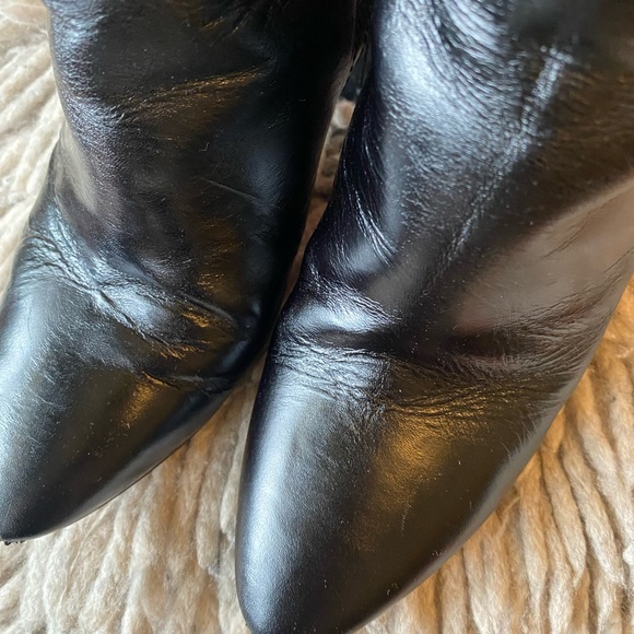 Saint Laurent crinkle patent leather booties - Picture 5 of 13